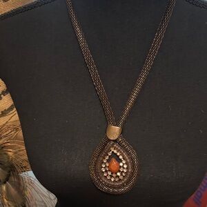🌷Daisy Fuentes Elegant Brown Pendant Necklace